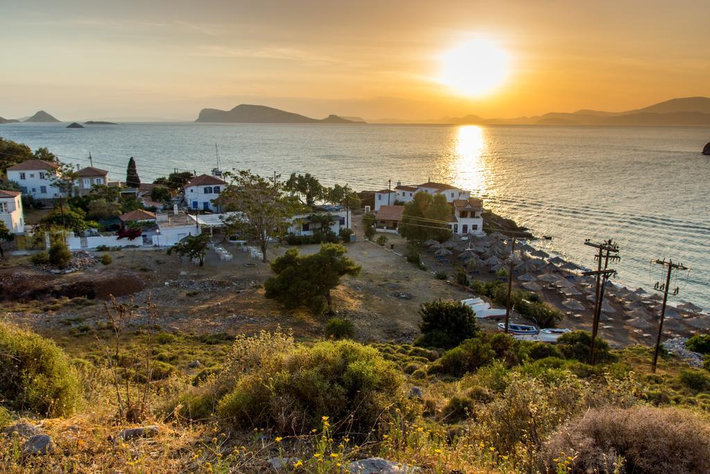 Kiki's Houses Vlichos Hydra  Exterior foto