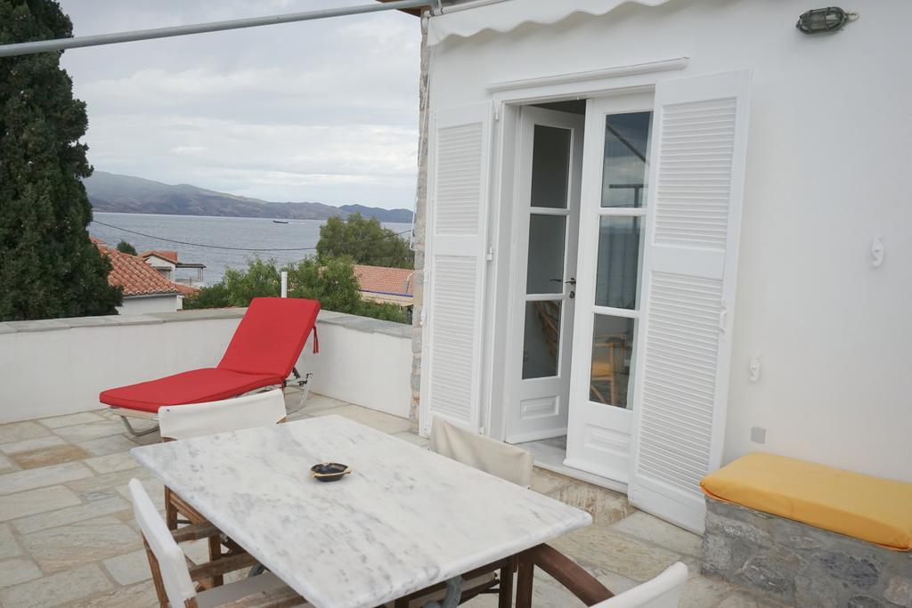Kiki's Houses Vlichos Hydra  Exterior foto